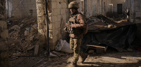 Ukrainischer Soldat in der Region Lugansk (19.2.2022)