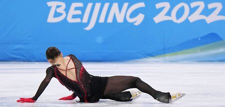Alle Augen auf sie gerichtet: Russlands jugendliche Eisläuferin ...