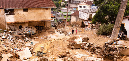Abholzung und Flächenversiegelung: Petrópolis einen Tag nach den...