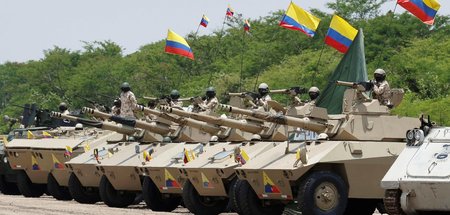 Systematisch hochgerüstet: Kolumbianische Truppen nahe der Grenz...