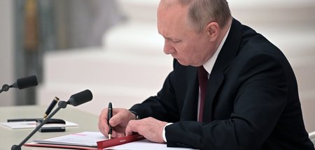 Putin unterzeichnet am Montag ein Dokument zur Anerkennung der U...