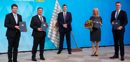 Der bayerische Ministerpräsident Markus Söder präsentiert seine ...