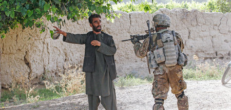 Täglicher Terror: US-Fallschirmjäger fordert bei einer Patrouill...