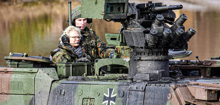 Umfassende »Ertüchtigung« der Bundeswehr angekündigt: Ministerin...