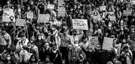 Demonstration gegen Polizeigewalt und Rassismus in Frankfurt am ...