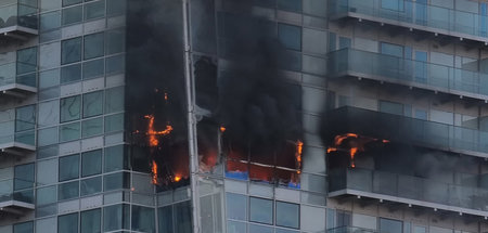 Bild des brennenden Hochhauses im Osten von London