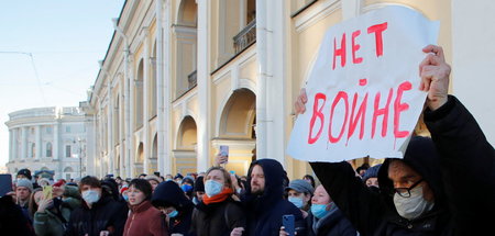 »Kein Krieg«: Friedensdemo in St. Petersburg (27.2.2022)