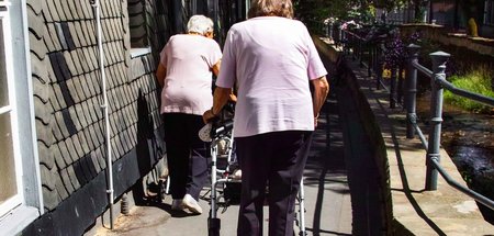 Etwa ein Fünftel der Pflegekräfte ist auch nach 45 Jahren Arbeit...