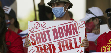 Die Proteste gegen die Militärtankanlage »Red Hill« sind zuletzt... Die Proteste gegen die Militärtankanlage »Red Hill« sind zuletzt...
