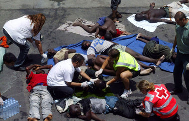 Die EU macht nicht nur das Mittelmeer zum Massengrab: Erschöpfte...