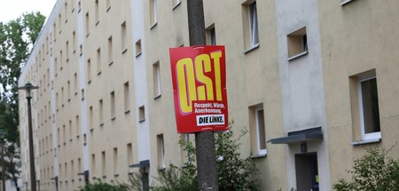 Will Anwältin ostdeutscher Interessen sein: Linke-Plakat zur Lan...