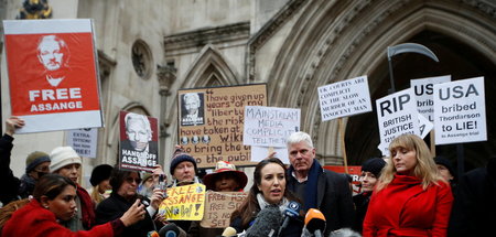 Protestaktion vor den Royal Courts of Justice in London (24.1.20...