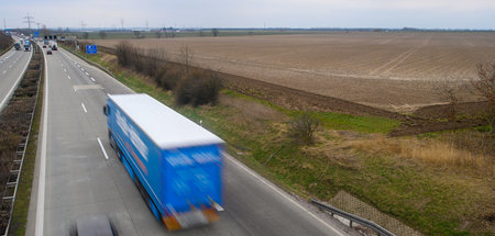 Auf einem Feld an der A14 will US-Chiphersteller Intel ein neues...