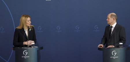 Scholz und EU-Parlamentspräsidentin Roberta Metsola am Dienstag