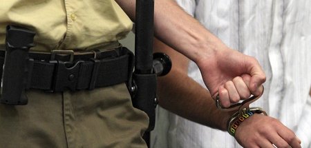 Das verwaltete Elend: Räuber und Gendarm