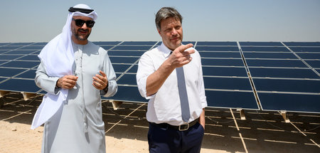 Passend gemacht: Klimaminister Habeck besucht Solaranlage in den...