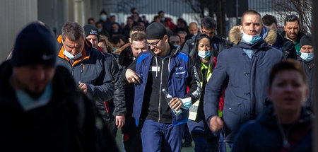 Kurzarbeit und Entlassungen führten 2020 zu sinkenden Löhnen, 20...