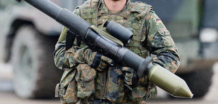 Bundeswehr-Soldat mit Panzerfaust (Munster, 14.10.2016)