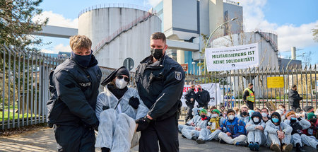 Räumung einer Blockade von Klimaaktivisten am Heizkraftwerk Reut...