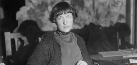 Alexandra Kollontai (31.3.1872–9.3.1952) ging von der Auflösung ...
