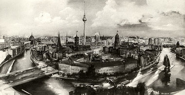 Wie im Marxismus: Das Umkreisen macht das Ganze deutlich Wie im Marxismus: Das Umkreisen macht das Ganze deutlich