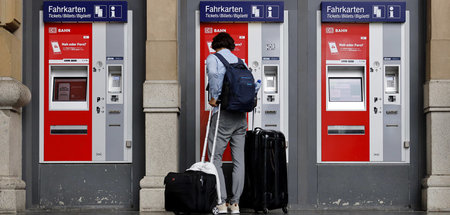 Hier soll den Fahrgästen künftig etwas weniger Geld aus der Tasc... Hier soll den Fahrgästen künftig etwas weniger Geld aus der Tasc...