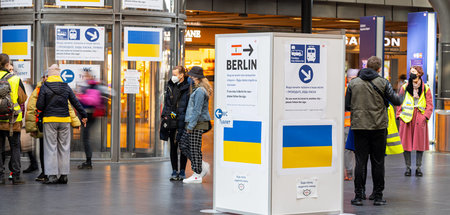 Solidarität in Blau-Gelb: Hinweise für geflüchtete Ukrainer auf ...