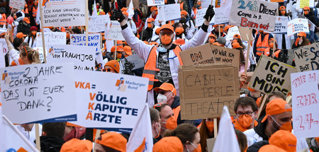 Zentrale Streikkundgebung von Ärztinnen und Ärzten am Donnerstag... Zentrale Streikkundgebung von Ärztinnen und Ärzten am Donnerstag...