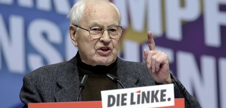 Hans Modrow während des Bonner Linke-Parteitags 2019 Hans Modrow während des Bonner Linke-Parteitags 2019