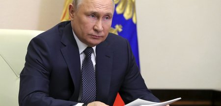 Wladimir Putin bei einer Videokonferenz zum Umgang mit den Sankt