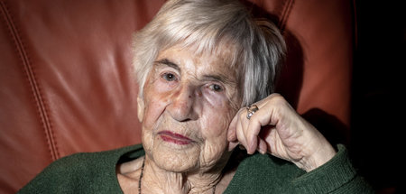 Esther Bejarano verstarb am 10. Juli 2021 im Alter von 96 Jahren... Esther Bejarano verstarb am 10. Juli 2021 im Alter von 96 Jahren...