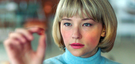 Hunter (Haley Bennett) zieht es vor, nicht essbare Gegenstände z... Hunter (Haley Bennett) zieht es vor, nicht essbare Gegenstände z...