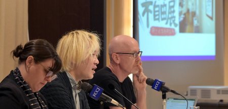 Der Journalist und Medienaktivist Daisuke Tsuda während eines Vo...