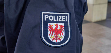 akündigung_MONTAG_GRAU Kopie.jpg
