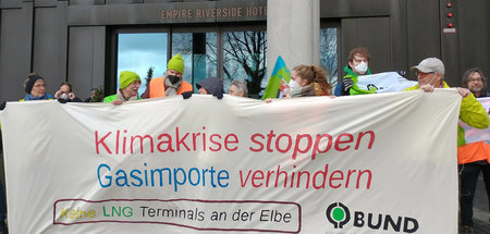 Die Demonstrierenden forderten, die Fokussierung auf fossile Ene...