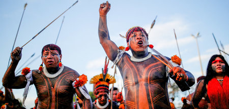 Entschlossen gegen die Regierung: Indigene am Freitag in Brasíli...