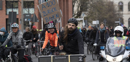 Radfahrer_demonstrie_73386775.jpg