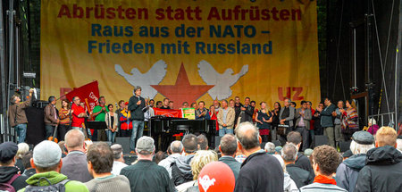Abrüstung lautete die Kernforderung auf dem letzten UZ-Pressefes... Abrüstung lautete die Kernforderung auf dem letzten UZ-Pressefes...