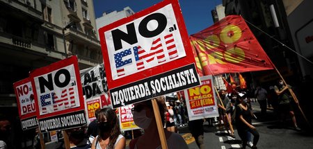 Als Feind erkannt: Protest der Sozialistischen Linken in Argenti... Als Feind erkannt: Protest der Sozialistischen Linken in Argenti...