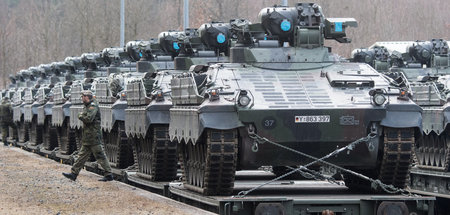 Bundeswehr_verlaedt_52574816.jpg