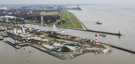 Hafen_Brunsbuettel_72906941.jpg