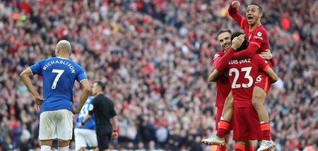Die Reds im Rausch: Thiago Alcántara (M.), Luis Diaz und Jordan ...