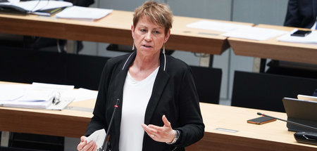 Elke Breitenbach im Berliner Abgeordnetenhauses (22.4.2021)