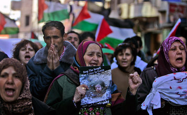 Stoppt die israelischen Kriegsverbrechen in Gaza – Demonstration... Stoppt die israelischen Kriegsverbrechen in Gaza – Demonstration...