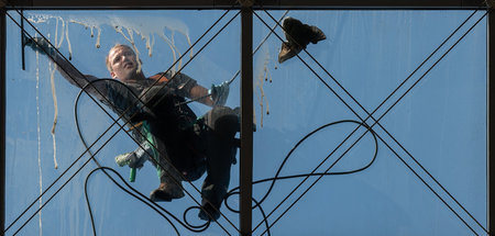 Fensterputzer_am_WTC_62612022.jpg