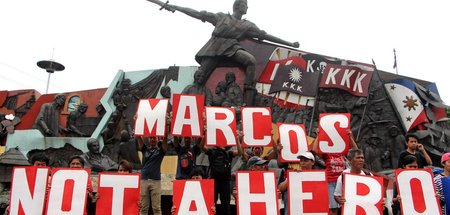 »Marcos war kein Held«: Protest von Bayan gegen das Heldenbegräb...
