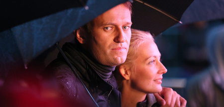Unter dem Schirm der Ehe und der Dienste: Alexej Nawalny und Jul...