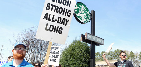»Workers United«: Solidaritätskundgebung für entlassene Starbuck...