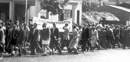 Der Staat schoss scharf. Manifestation gegen die Wiederbewaffnun... Der Staat schoss scharf. Manifestation gegen die Wiederbewaffnun...