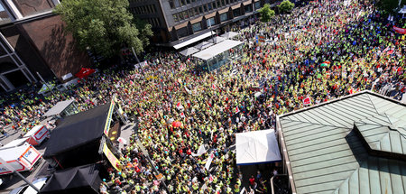 Kundgebung_der_Gewer_73764506.jpg